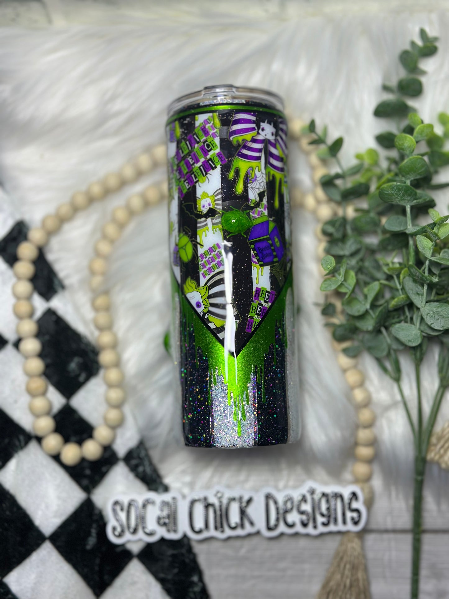 RTS {Beetle Bows with 3D Beetles with Snow Globe Bottom} 24oz Skinny