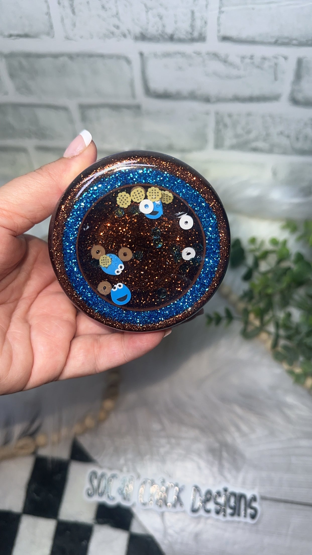 RTS {'F is For…' with Zipper, Charm, Cookie Handle, SnowGlobe Bottom & Drip} 24oz Skinny