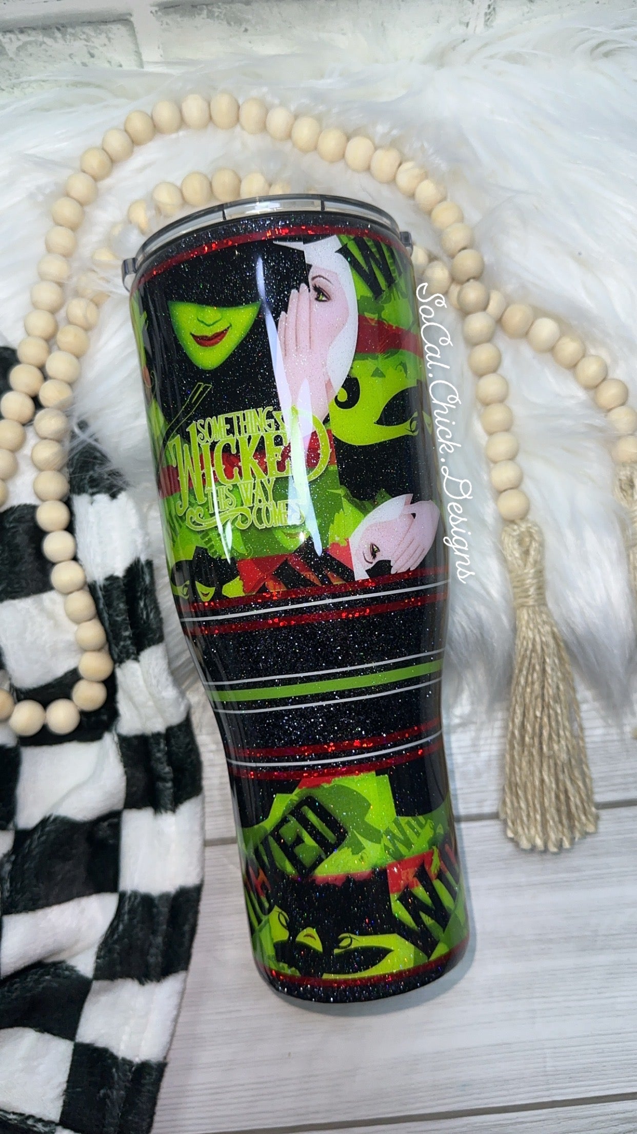 RTS {Something Wicked} 40oz Curve