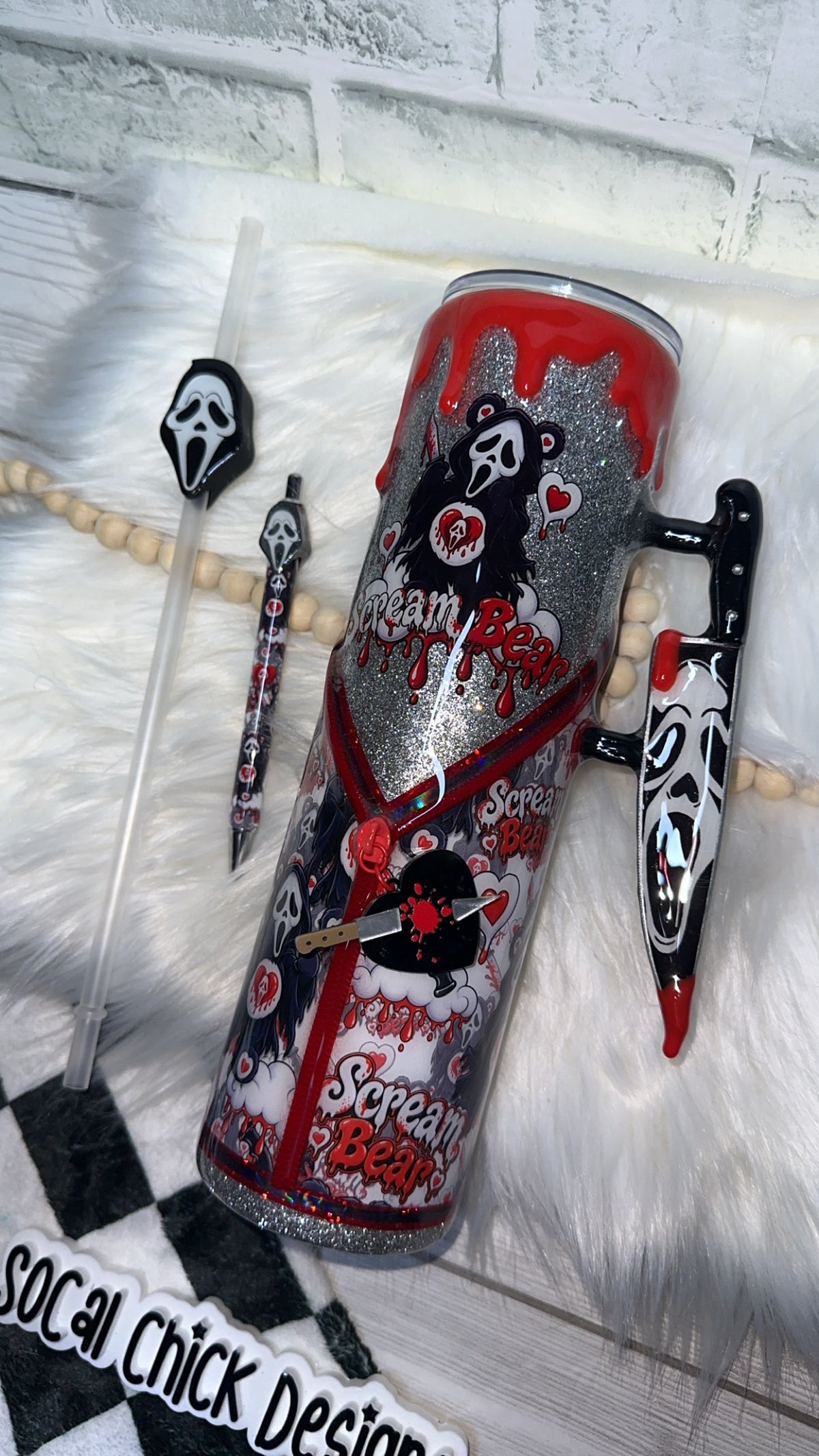 RTS {Scream Bear, Zipper & Charm, Knife Handle, SnowGlobe Bottom & Drip} 32oz Skinny