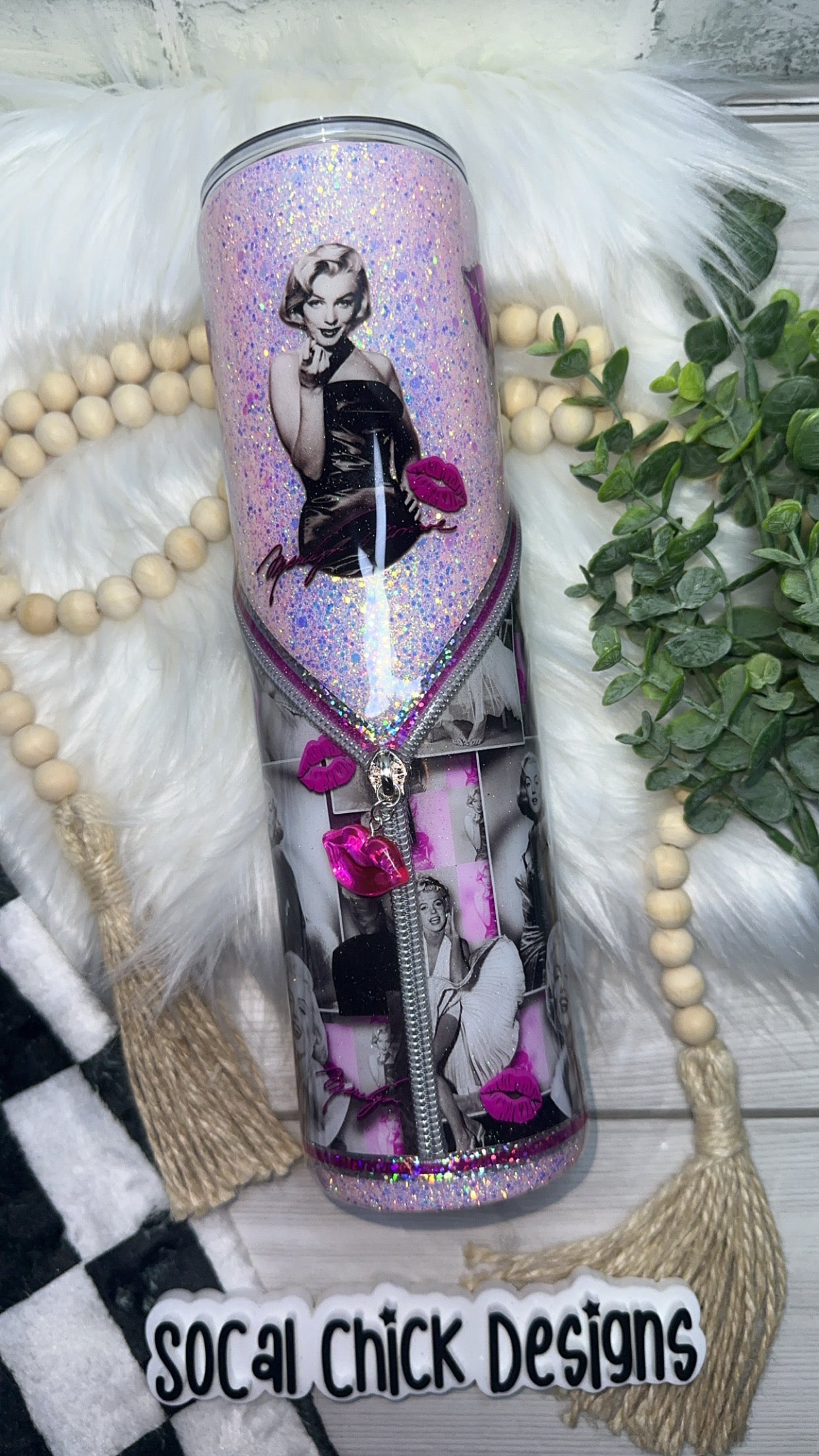 RTS {MarilynM w Zipper, Charm and Snow Globe Bottom} 32oz Skinny