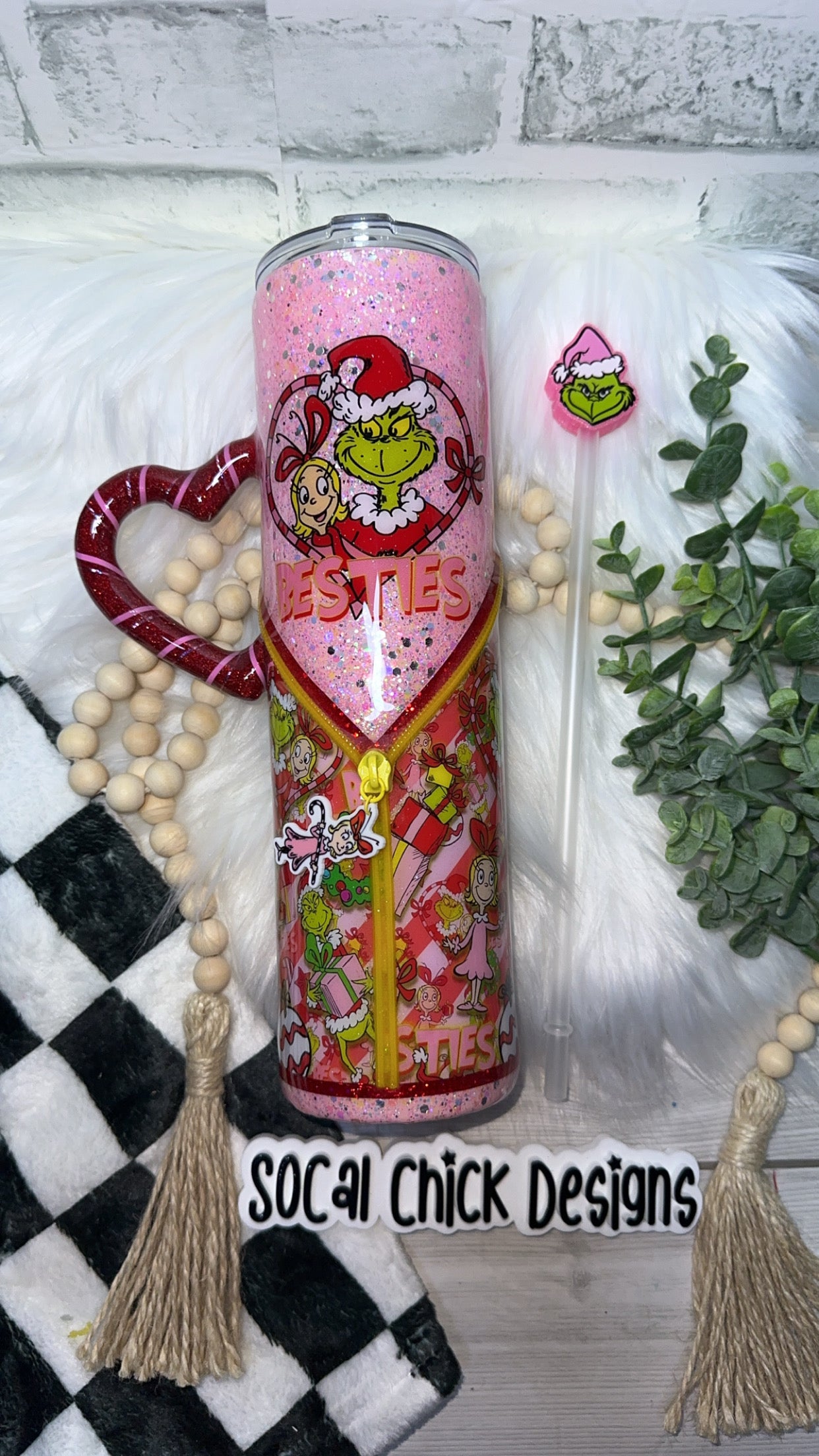 RTS {Mean One Besties with Heart Handle & Snow Globe Bottom} 32oz Skinny