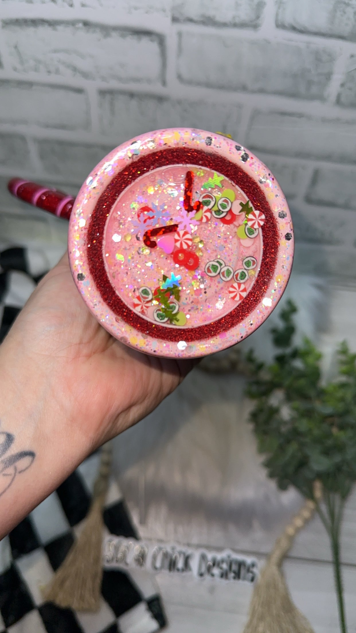 RTS {Mean One Besties with Heart Handle & Snow Globe Bottom} 32oz Skinny