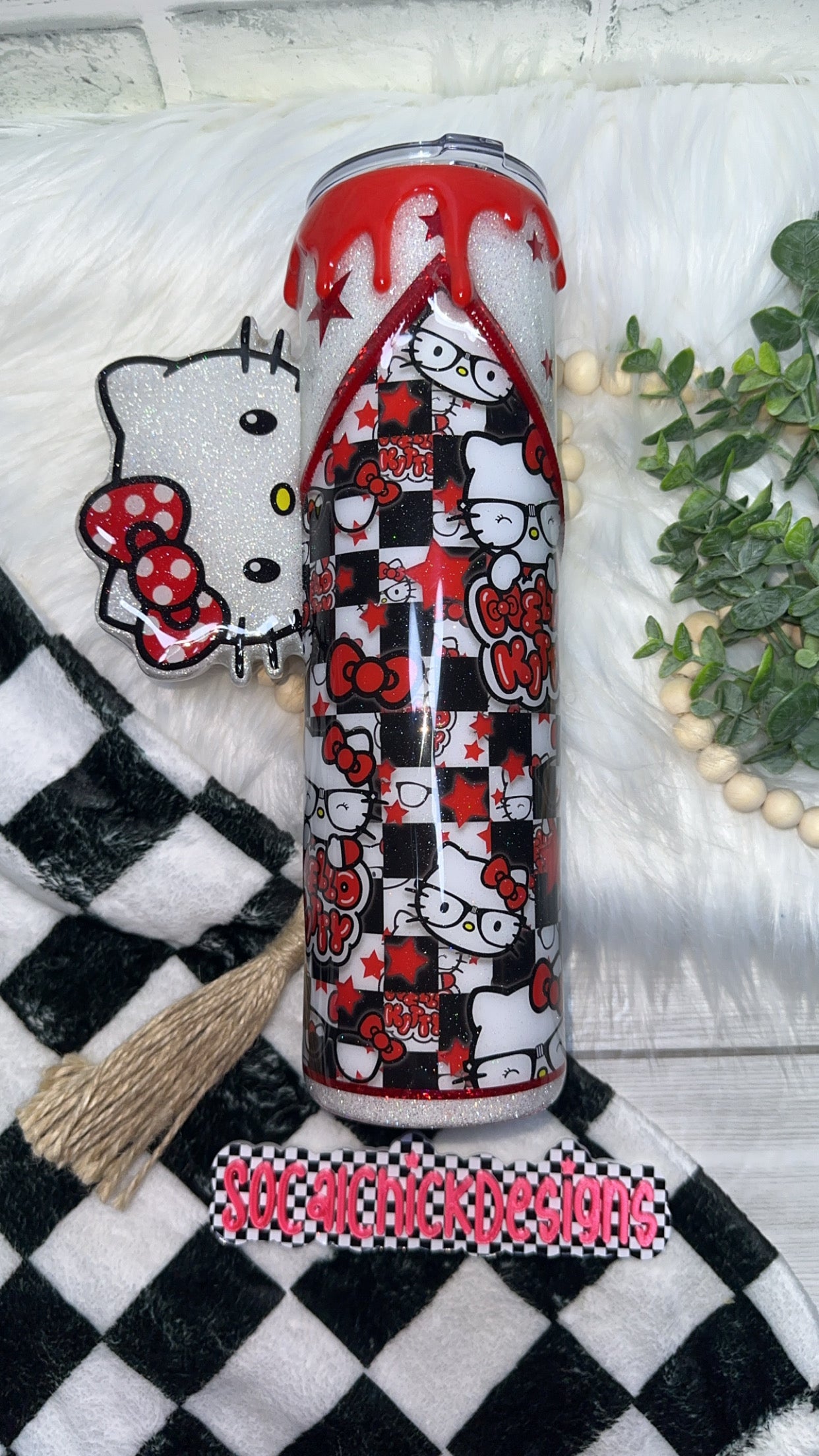 RTS {HK Kitty with Glasses Zipper Tumbler w Charm, Peeking Handle, Drip & Snow Globe Bottom} 32oz Skinny