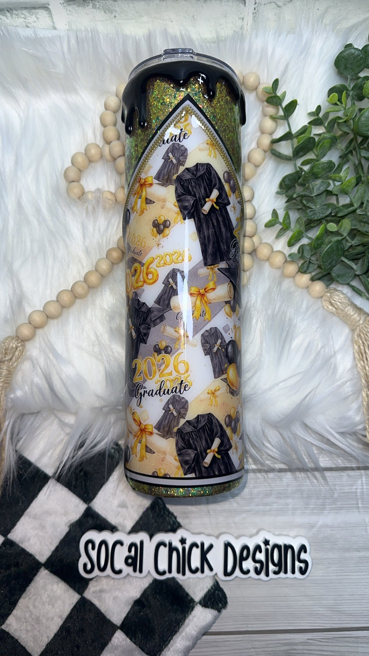 RTS {2026 Graduate, Zipper & Charm, Drip & SnowGlobe Bottom} 32oz Skinny