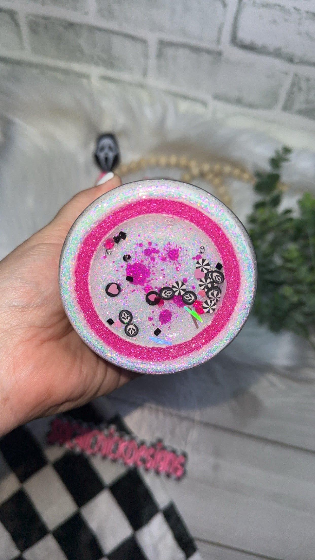 RTS {You Make my Heart Scream (Hot Pink), Zipper & Charm, Knife Handle, Drip & SnowGlobe Bottom} 32oz Skinny