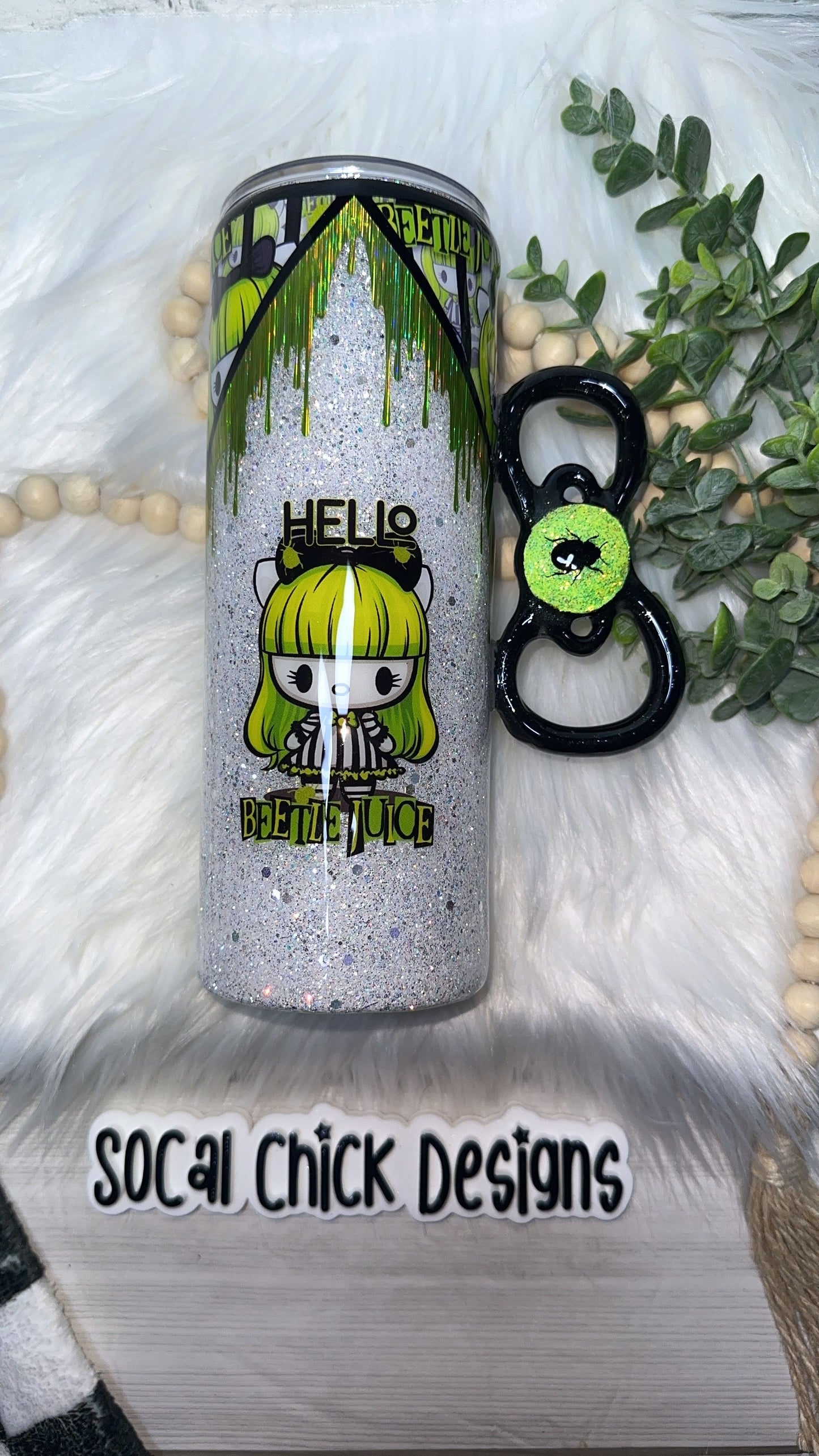 RTS {Hello Beetle Kitty with Bow Handle & Snow Globe Bottom} 24oz Skinny