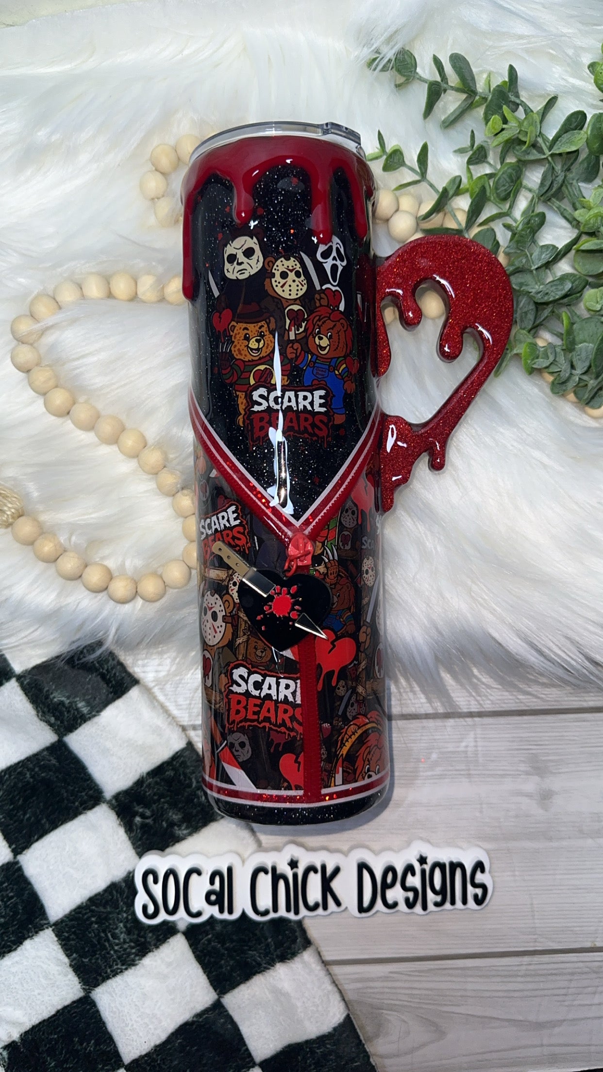 RTS {Scare Bears w Drippy Heart Handle, Zipper, Charm, SnowGlobe Bottom & Drip} 32oz Skinny